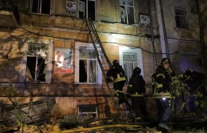 Une attaque russe “massive” fait au moins un mort à Odessa, dans le sud de l’Ukraine