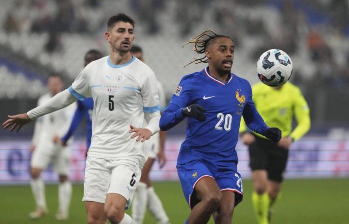 les Bleus qualifiés au terme d’une triste rencontre, le résumé du match