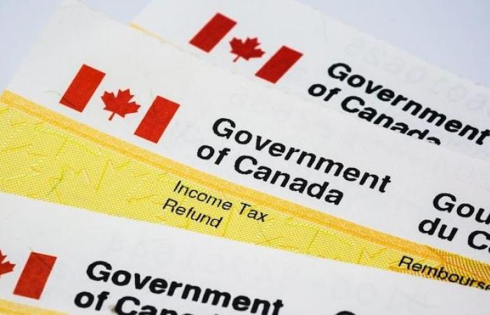 Dans l’embarras, l’Agence du revenu du Canada lance une « chasse aux sources »