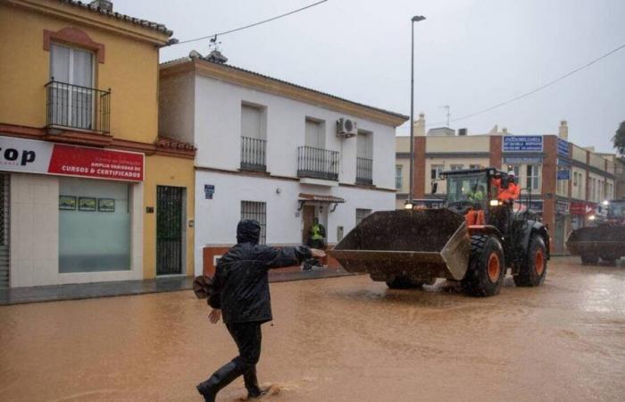 rues sous l’eau dans les régions de Malaga et de Valence