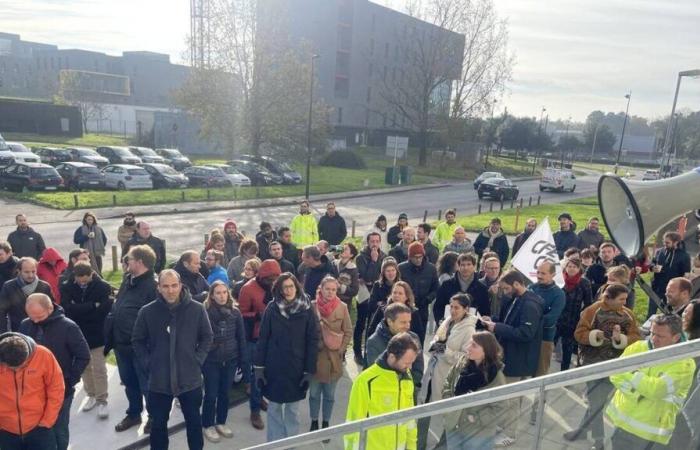 des salariés en grève en Loire-Atlantique