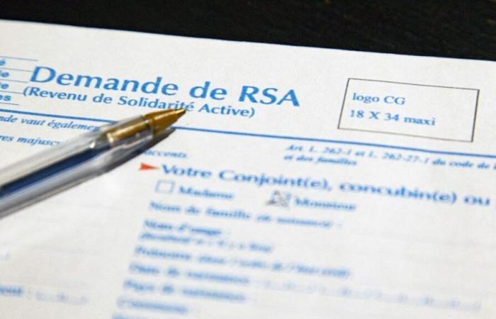 les départements menés par la droite et le centre menacent de suspendre le paiement du RSA