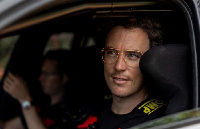 Thierry Neuville présente un casque artistique pour le Rallye du Japon