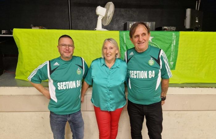 « Allez les verts ! » A Saint-Ouen, les supporters stéphanois donnent de la voix depuis 30 ans