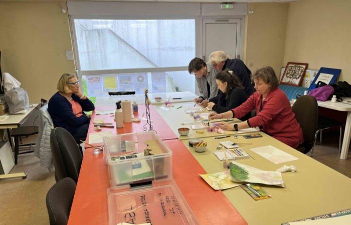 Dans cette ville de l’Eure, un peintre anime un atelier d’aquarelle gratuit