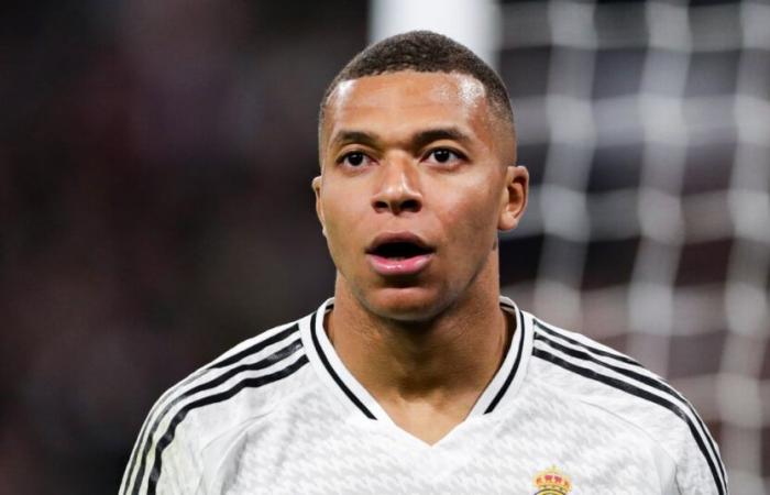 « Il fume la chicha », Mbappé se fait bousculer !