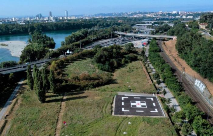 Des bâches de la Métropole de Lyon suspendent l’usage des hélicoptères de secours : un couac vite corrigé