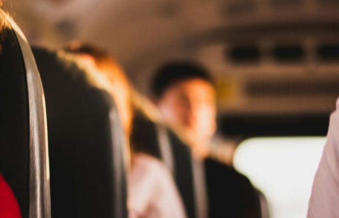 un autobus scolaire a pris feu avec à son bord 29 enfants d’un institut médico-éducatif