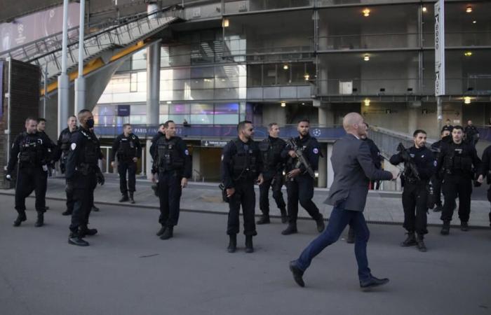 Le match de football France-Israël est placé sous sécurité maximale et surveillance politique