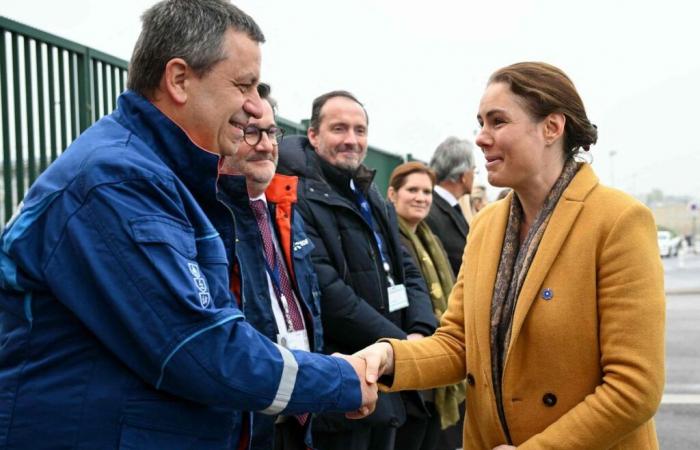 La Ministre Olga Givernet en visite dans les Landes sur le site de stockage de gaz