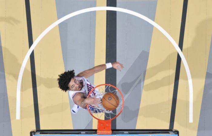 Jared McCain brille à nouveau tandis que Joel Embiid et Paul George luttent contre Magic