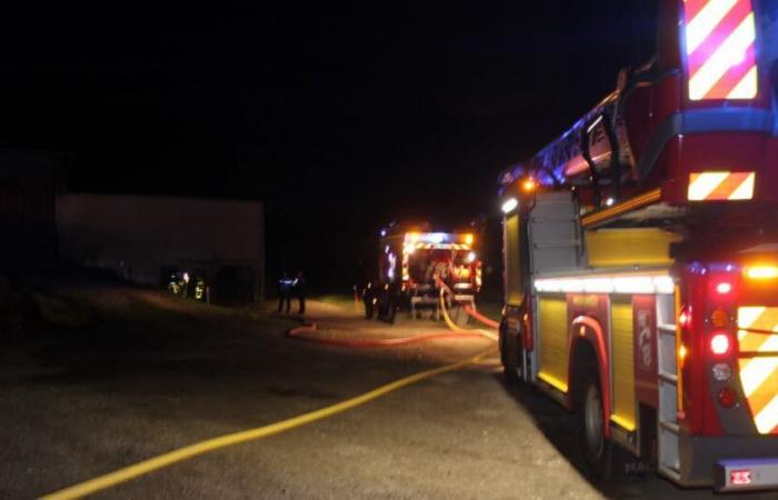 Haut-Doubs. L’agriculteur était en train de traire ses vaches lorsque l’incendie s’est déclaré à La Longeville