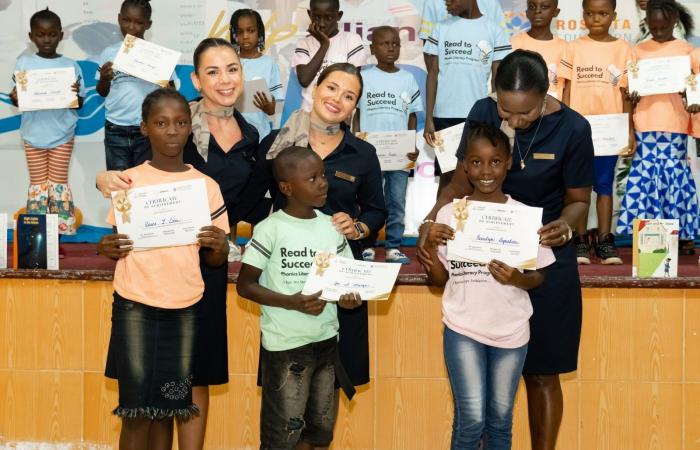 Brussels Airlines lance le programme d’alphabétisation « Lire pour réussir » au Libéria en partenariat avec la Rosetta Steps Education Foundation