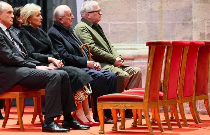 Le roi Albert II, la princesse Astrid et le prince Laurent au Te Deum de la Fête du Roi