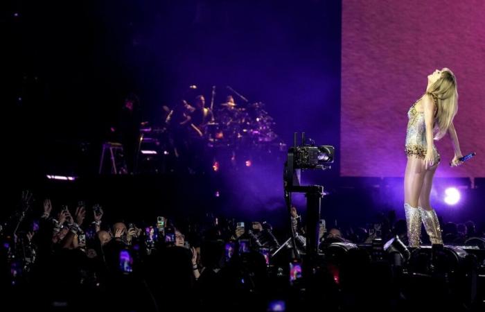 La tournée Eras de Taylor Swift atterrit à Toronto avec un concert cathartique et communautaire à l’échelle du spectacle