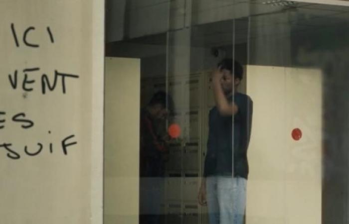 Quelle était cette publicité signée par la LICRA et diffusée hier soir avant France/Israël sur TF1, à l’initiative de l’animateur d’Arthur et du directeur général de Publicis Maurice Lévy ? Regardez sa version complète