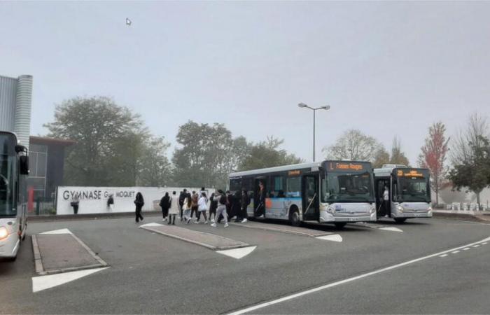 La « rumeur » d’une femme armée dans un bus affole les parents d’élèves d’un collège des Yvelines