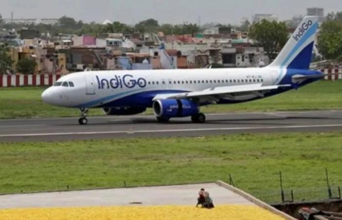 Un passager retenu après une alerte à la bombe en vol a forcé l’atterrissage d’urgence du vol Nagpur-Kolkata à Raipur