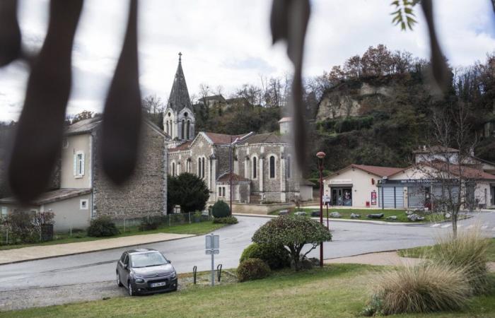 un an après la mort de Tommaso, comment les habitants de Crépol et Romani tentent de reconstruire