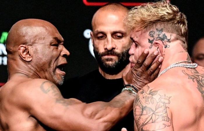 Mike Tyson gifle Jake Paul face à face