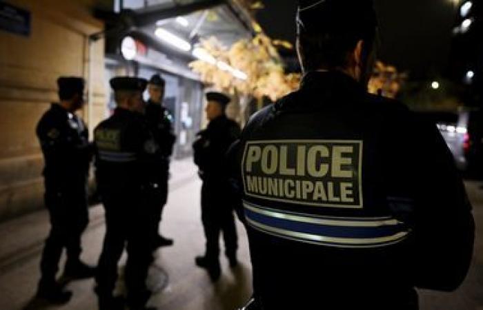 Une grève illimitée débute parmi les policiers municipaux