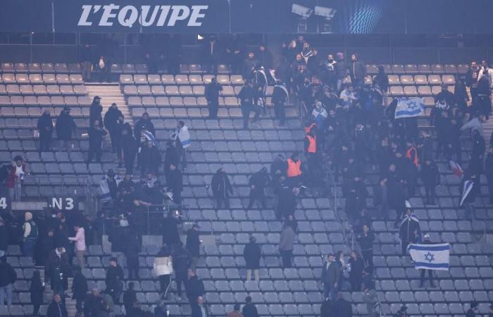 intervention des commissaires sportifs après un bref incident dans les tribunes