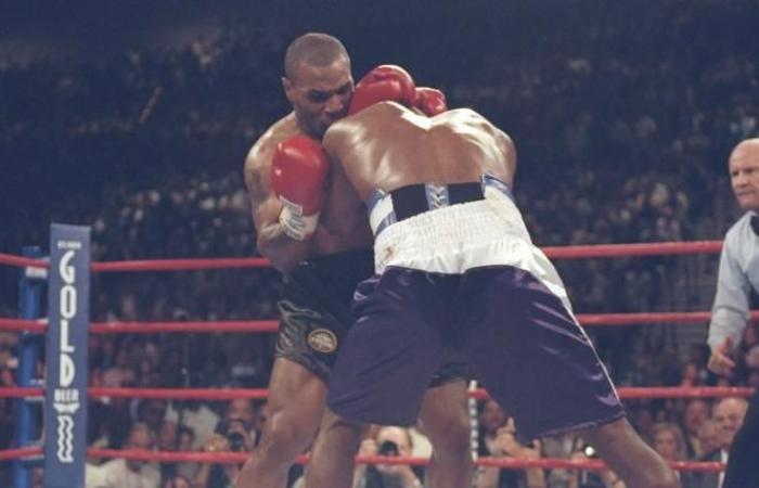 Qui Mike Tyson a-t-il mordu lors d’une bagarre ? Retour sur le tristement célèbre incident d’oreille avec Evander Holyfield