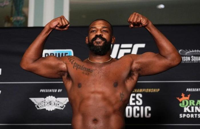 Jon Jones 11 livres de moins que Stipe Miocic pour la confrontation au championnat