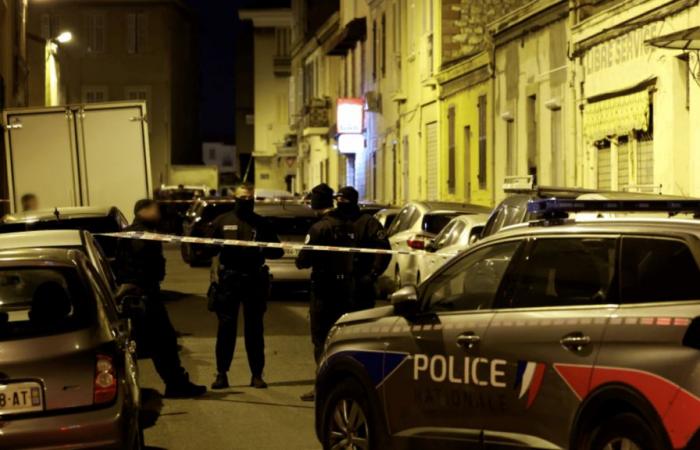 deux hommes abattus et un autre blessé dans un bar du 14e arrondissement