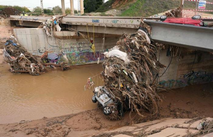 Inondations en Espagne | Le président de la Région valencienne reconnaît des “erreurs” de gestion.