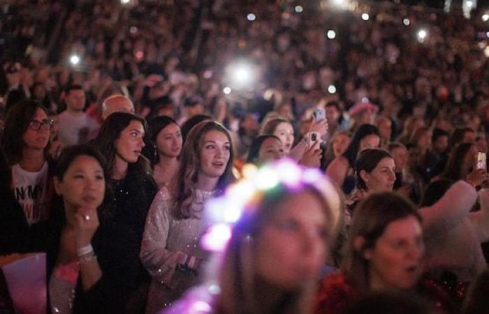 Taylor Swift enflamme le Rogers Centre de Toronto pour son premier concert