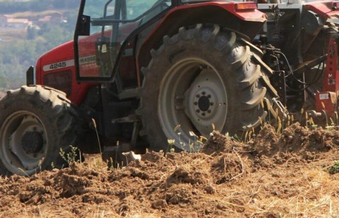 un agriculteur mortellement écrasé par son tracteur