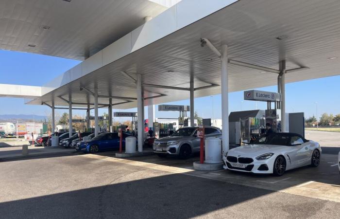 Carburant à prix coûtant dans cette station Leclerc, les automobilistes se frottent les mains