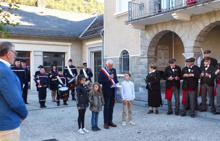 Lourd. Hommage aux héros d’hier et d’aujourd’hui