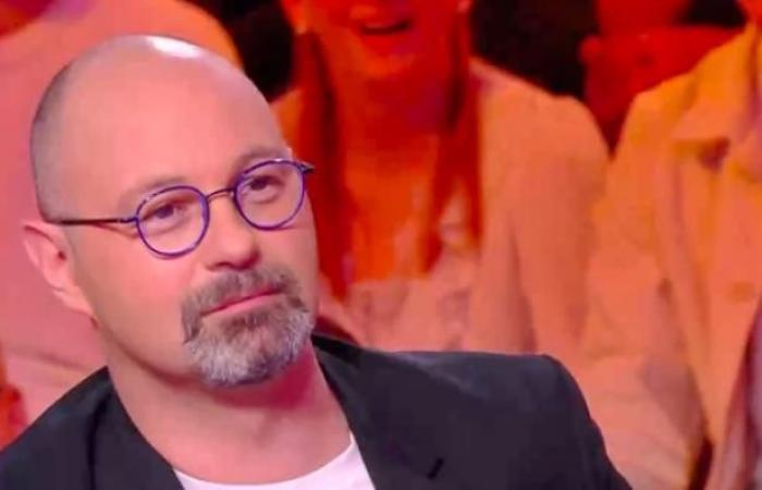 C’est ainsi que le chroniqueur de gauche Thomas Guénolé a piégé hier soir Cyril Hanouna et les équipes de « Touche pas à mon poste » en démontrant son soutien aux Palestiniens en direct tout au long de l’émission précédant le match France-Israël.