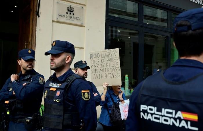 le président de région reconnaît des « erreurs », mais refuse de démissionner