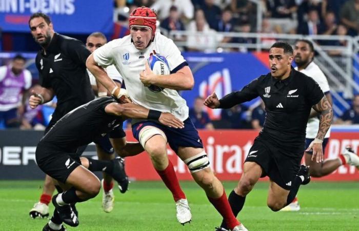 Thibaud Flament et le groupe des invaincus face aux All Blacks