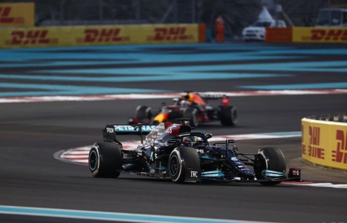 Formule 1 | Mercedes F1 expose sa W12 à l’usine, la monoplace ‘des joies et des peines’