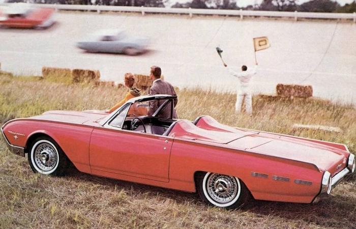 Ford Thunderbird 1961-63 : Ford franchit le pas