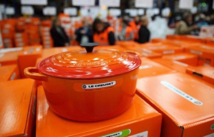 Foule lors d’une vente de produits Le Creuset, la police contrainte d’intervenir