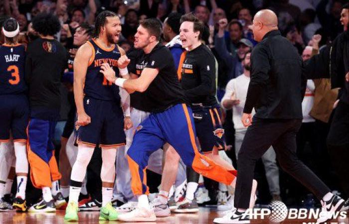 Les Knicks de New York de la National Basketball Association (NBA) ont attrapé un voisin rival.New Yo..