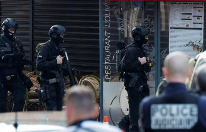 l’homme enfermé dans une pizzeria arrêté, ses otages libérés : Actualités