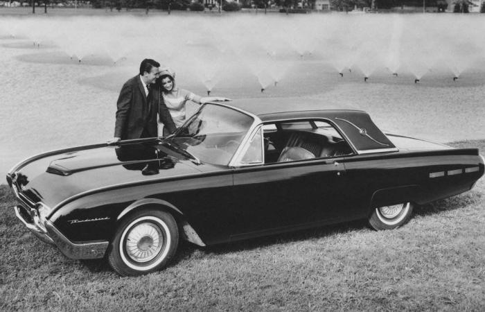 Ford Thunderbird 1961-63 : Ford franchit le pas