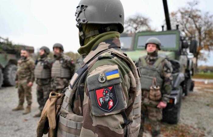 avec des soldats de la brigade Anne-de-Kiev entraînés en Champagne