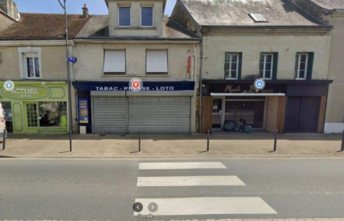 Un braquage de voiture provoque un incendie au Tabac Presse à Dangé-Saint-Romain