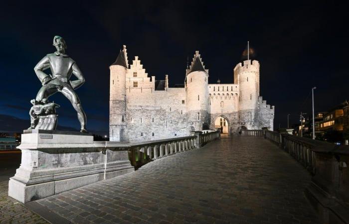 Sinterklaas arrivera bientôt à Anvers et fera de Het Steen son château pour la première fois depuis trois semaines (Anvers)