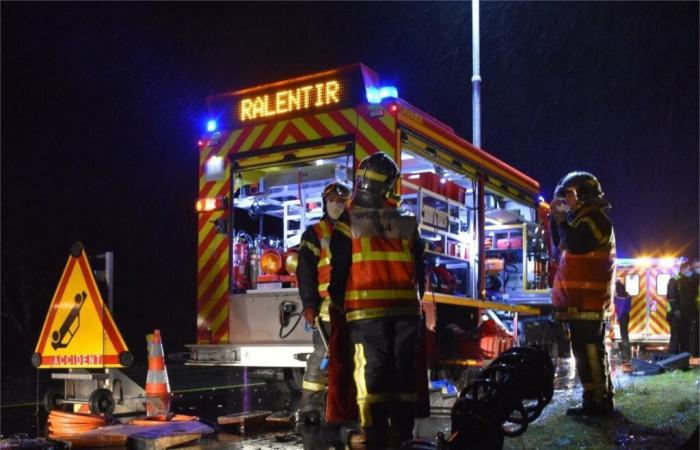 une femme meurt dans une collision frontale