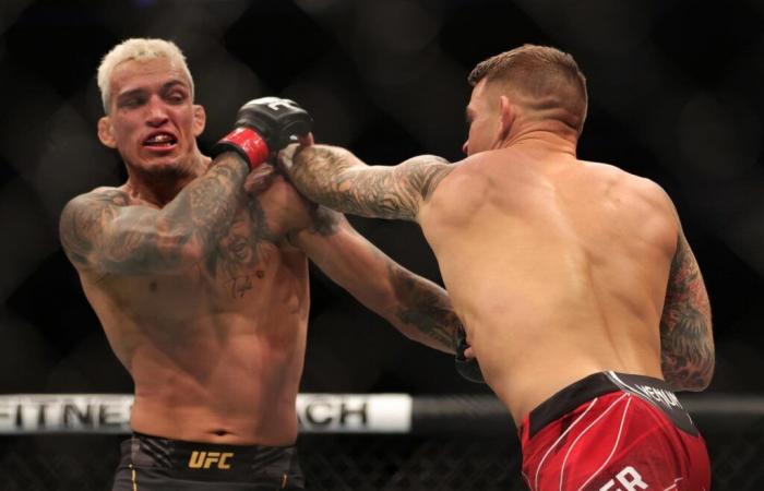 Charles Oliveira soumet Dustin Poirier après une guerre totale lors de la première défense du titre UFC