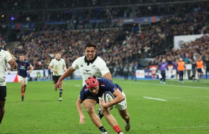 les Bleus s’imposent contre les Noirs au terme d’un match palpitant