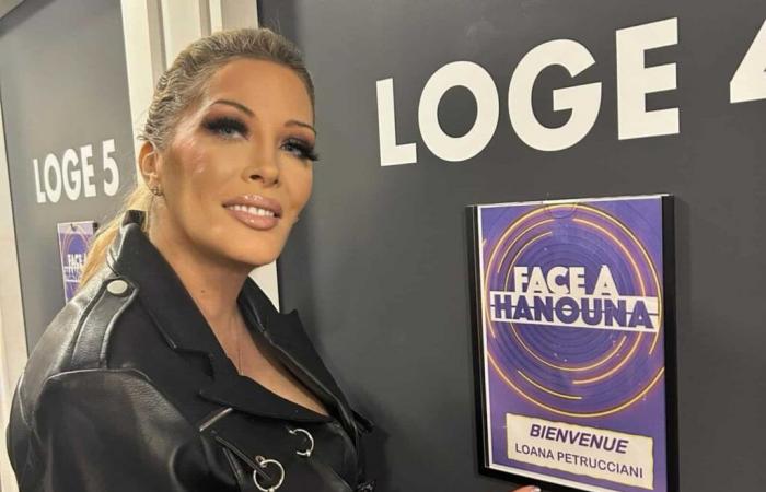 Loana dévoile son nouveau visage dans « Face à Hanouna » ‎